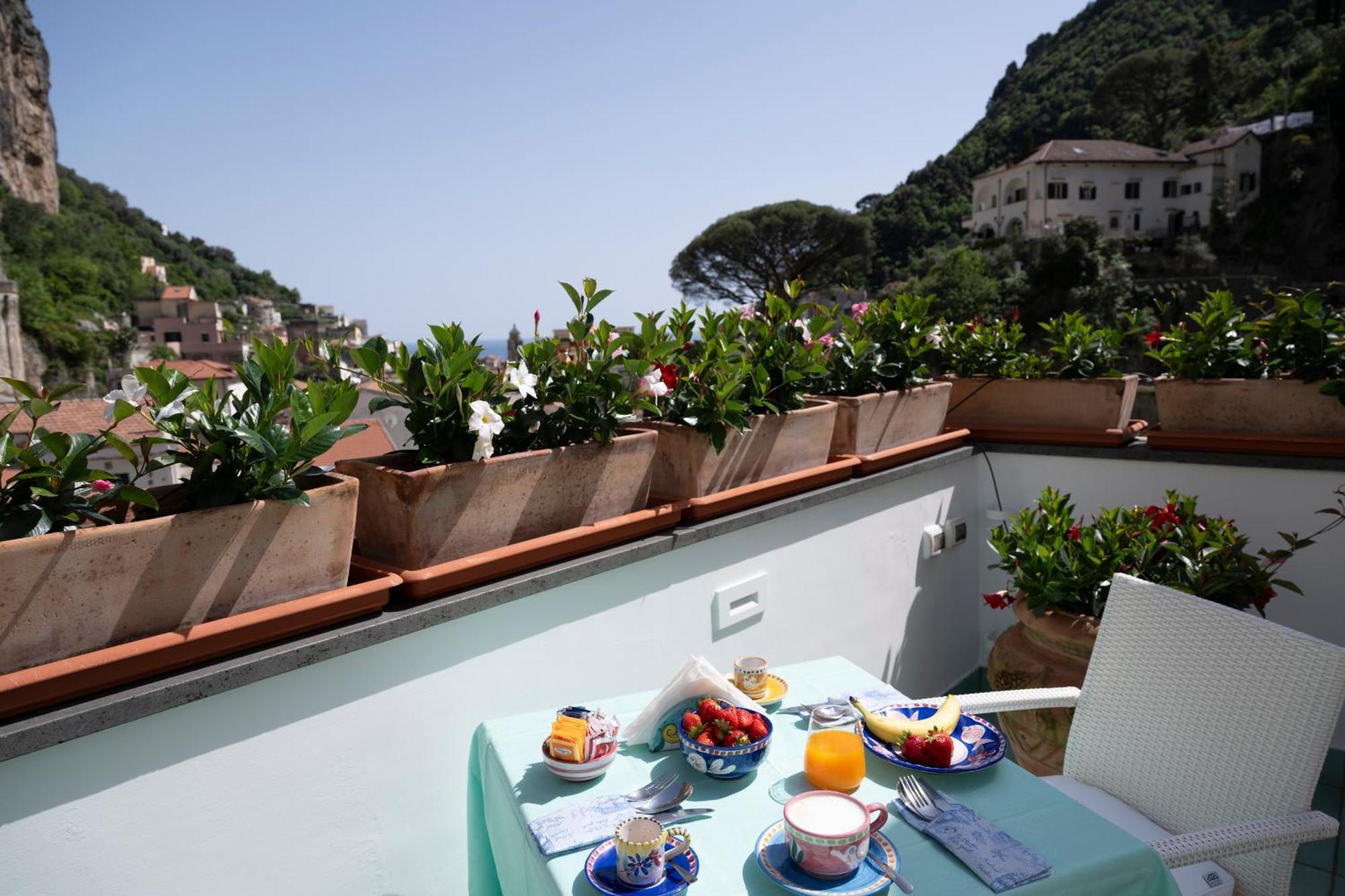 Valle D'Amalfi Suites Экстерьер фото