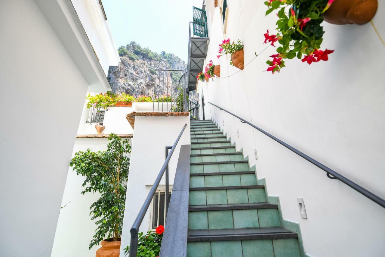 Valle D'Amalfi Suites Экстерьер фото